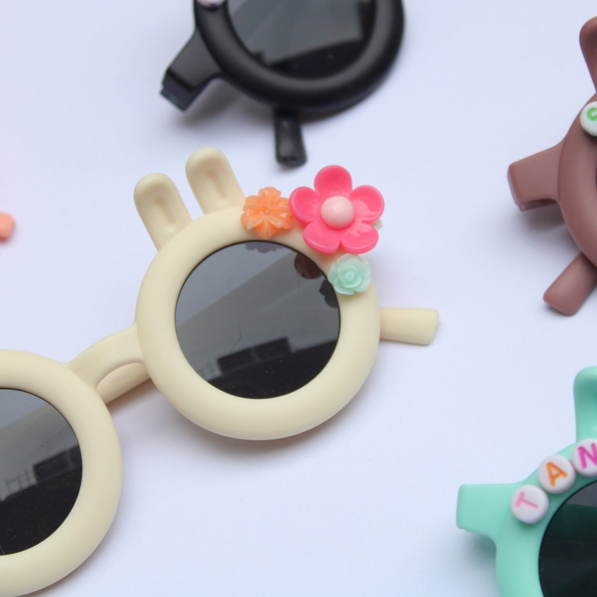 PERSONALISED BUNNY GARLAND SUNGLASSES