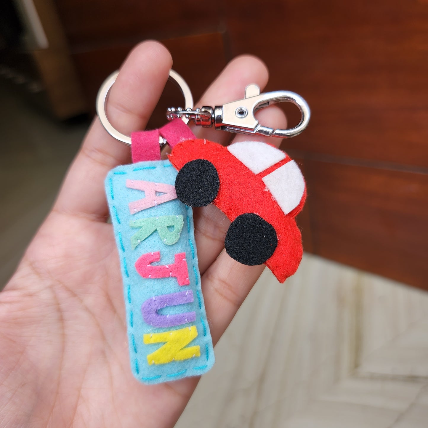 CHARACTER WITH NAME KEYCHAIN - CAR