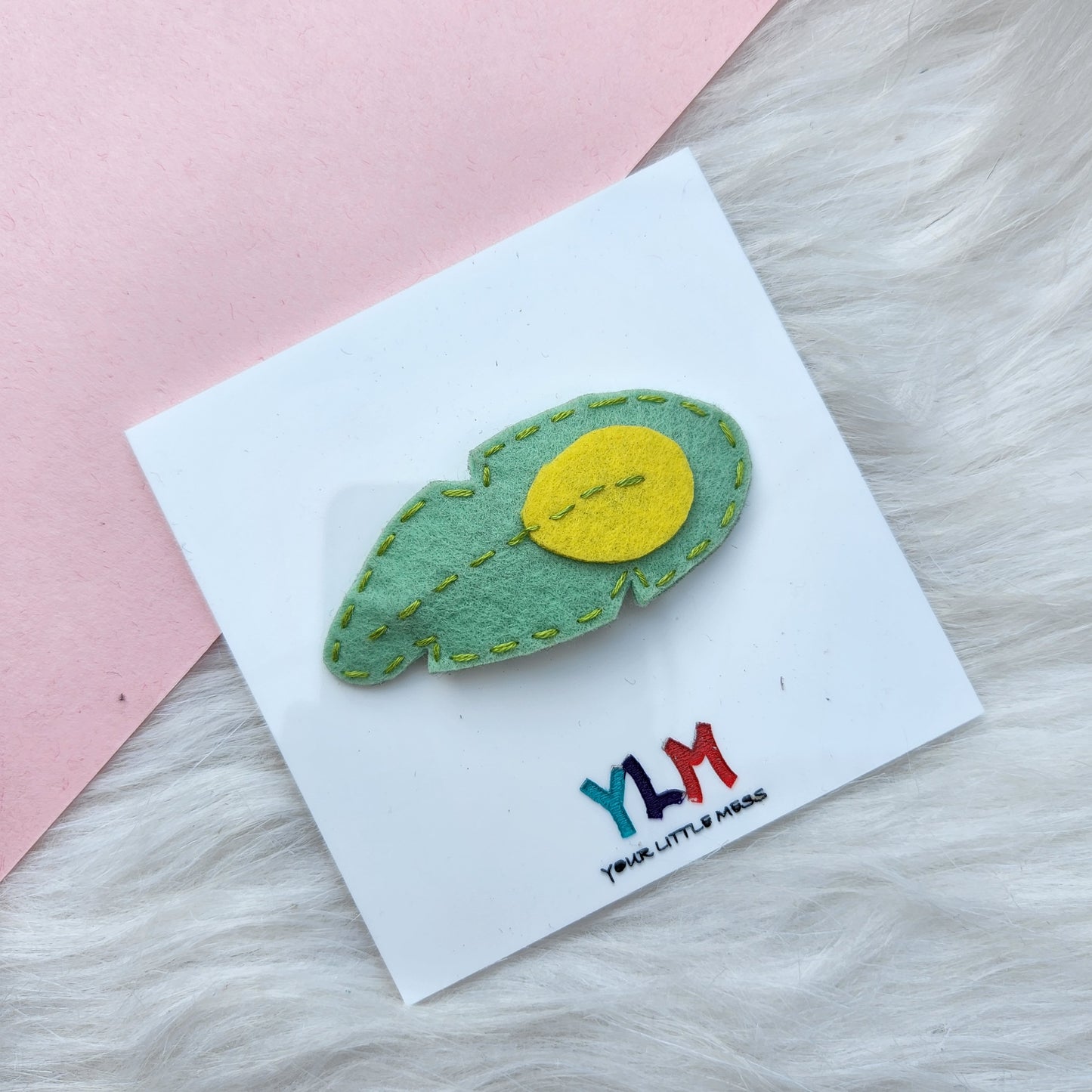 FEATHER HAIRCLIP