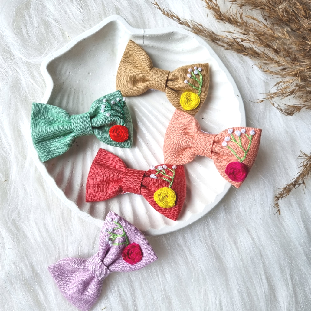 LINEN PETITE EMBROIDERED HAIRBOW - GLOOM