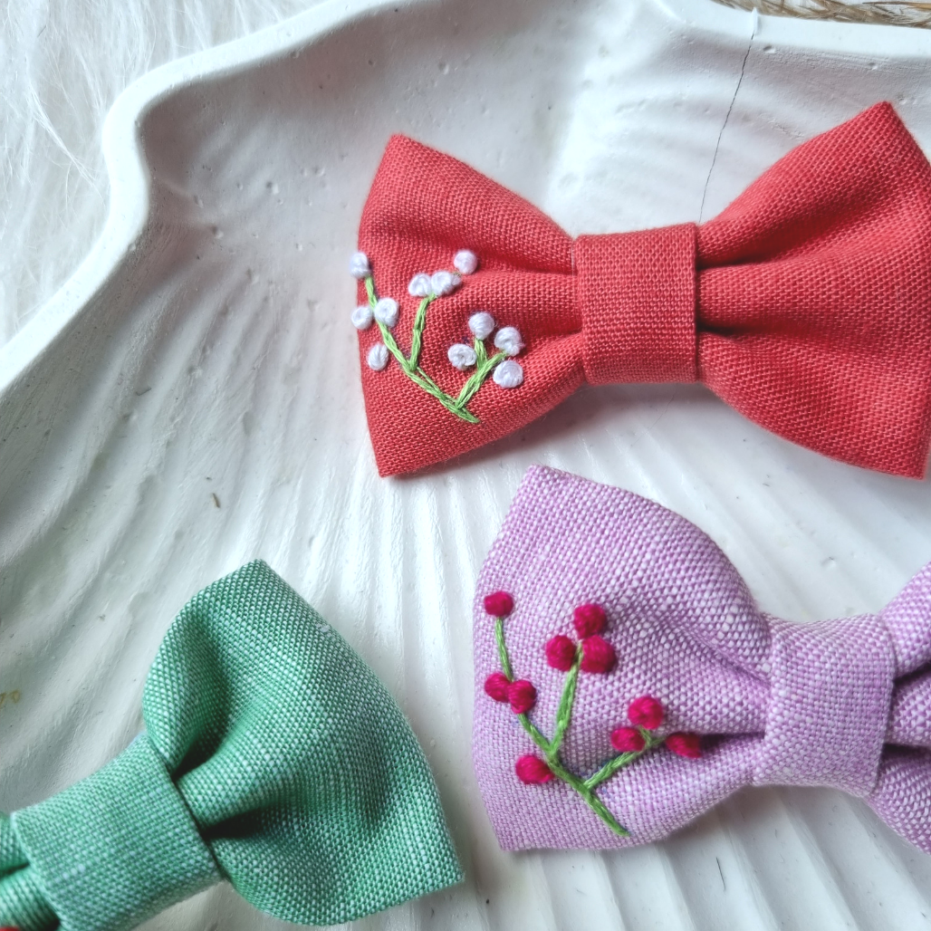 LINEN PETITE EMBROIDERED HAIRBOW - WINTER GARDEN