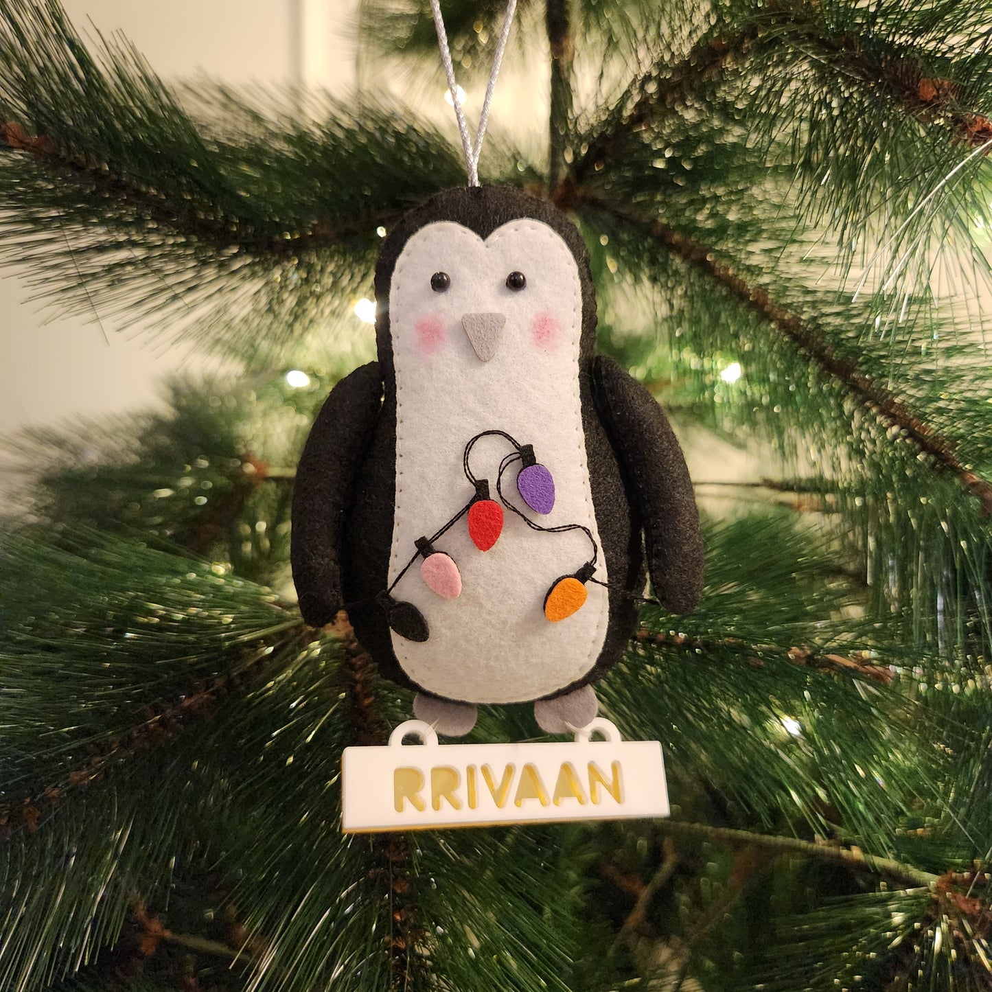PERSONALISED CHRISTMAS ORNAMENTS - PENGUIN