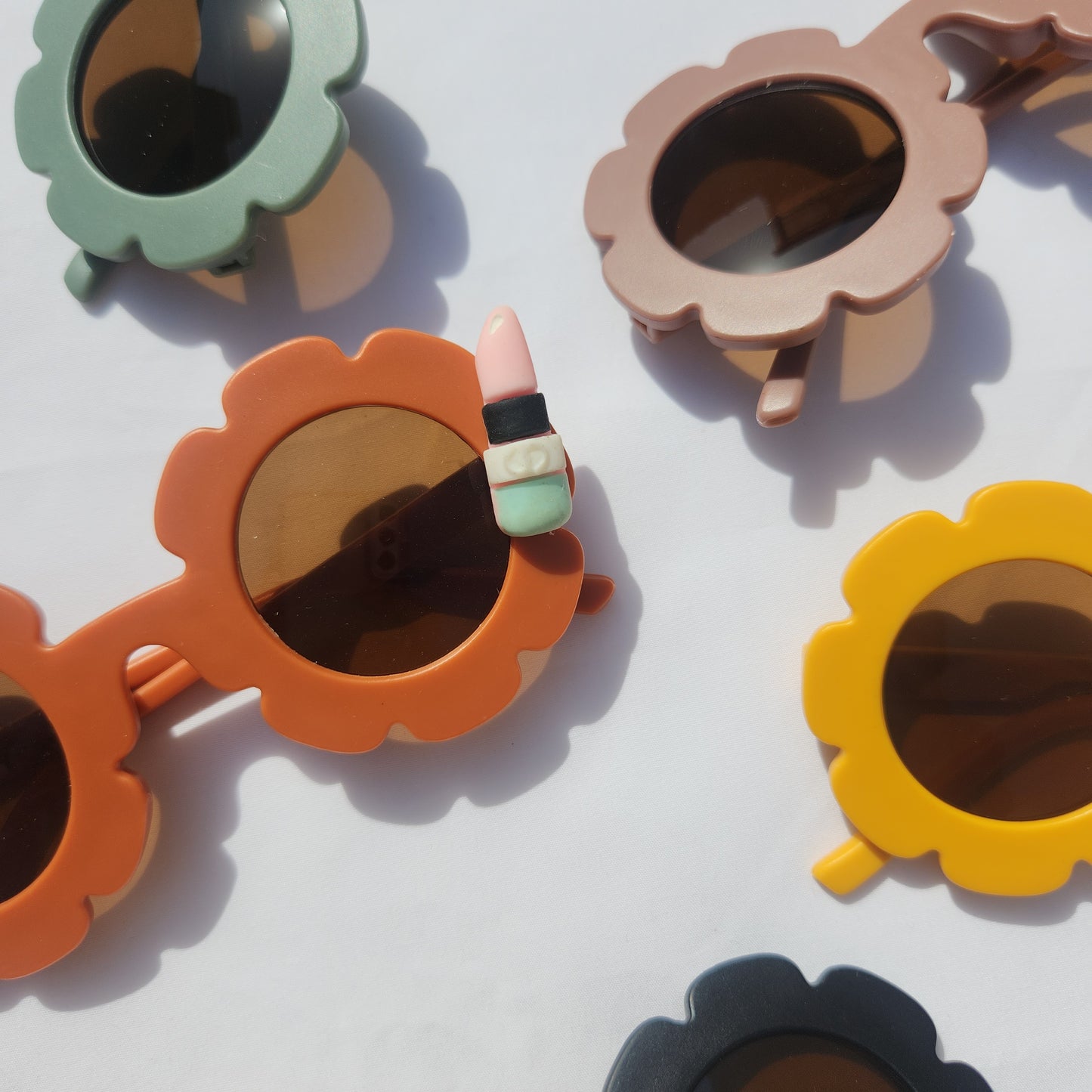 PERSONALISED SUNGLASSES - LIPSTICK