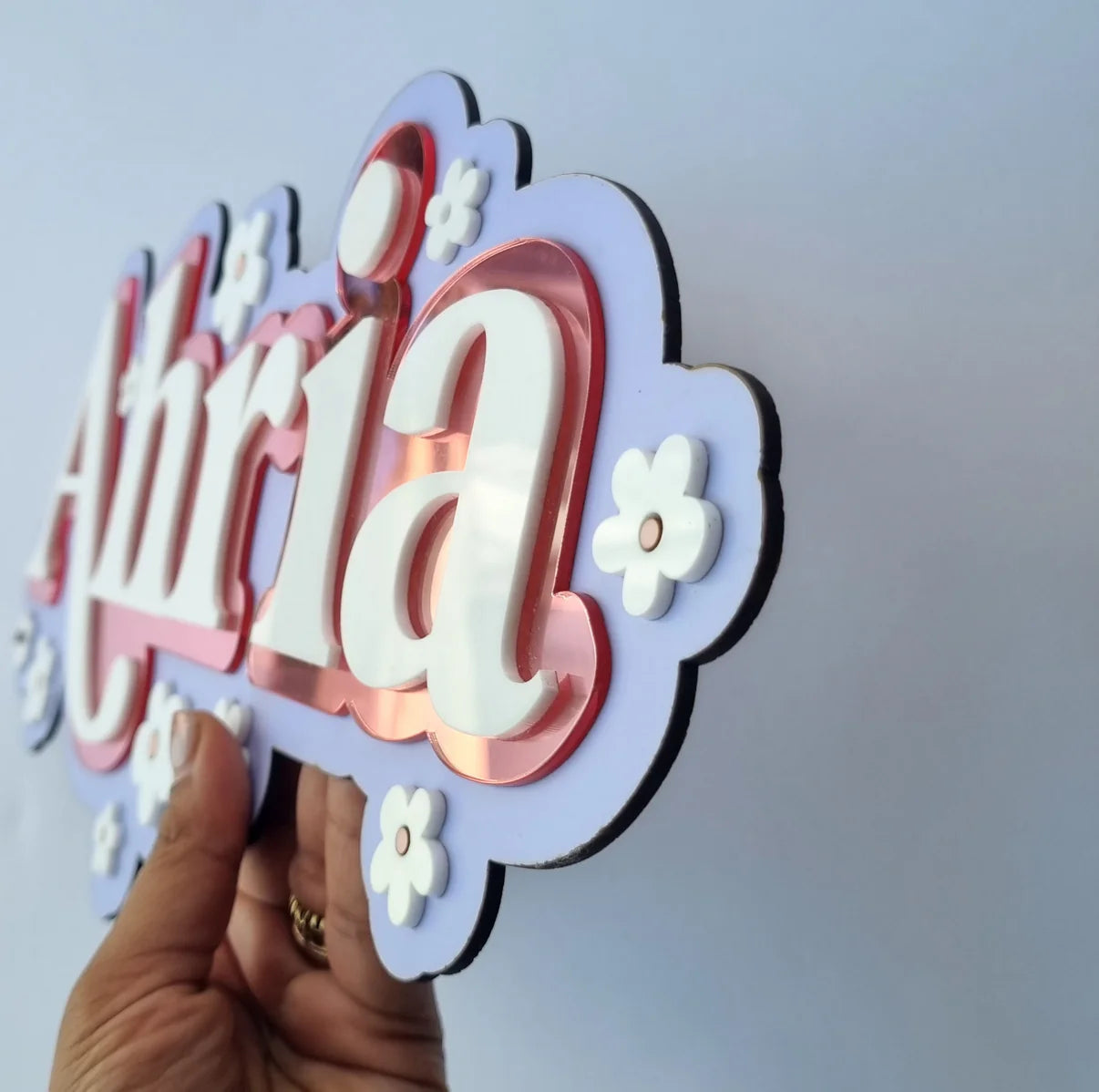 3 LAYER NAMEPLAQUE WITH DAISY