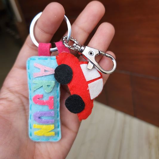 CHARACTER WITH NAME KEYCHAIN - CAR